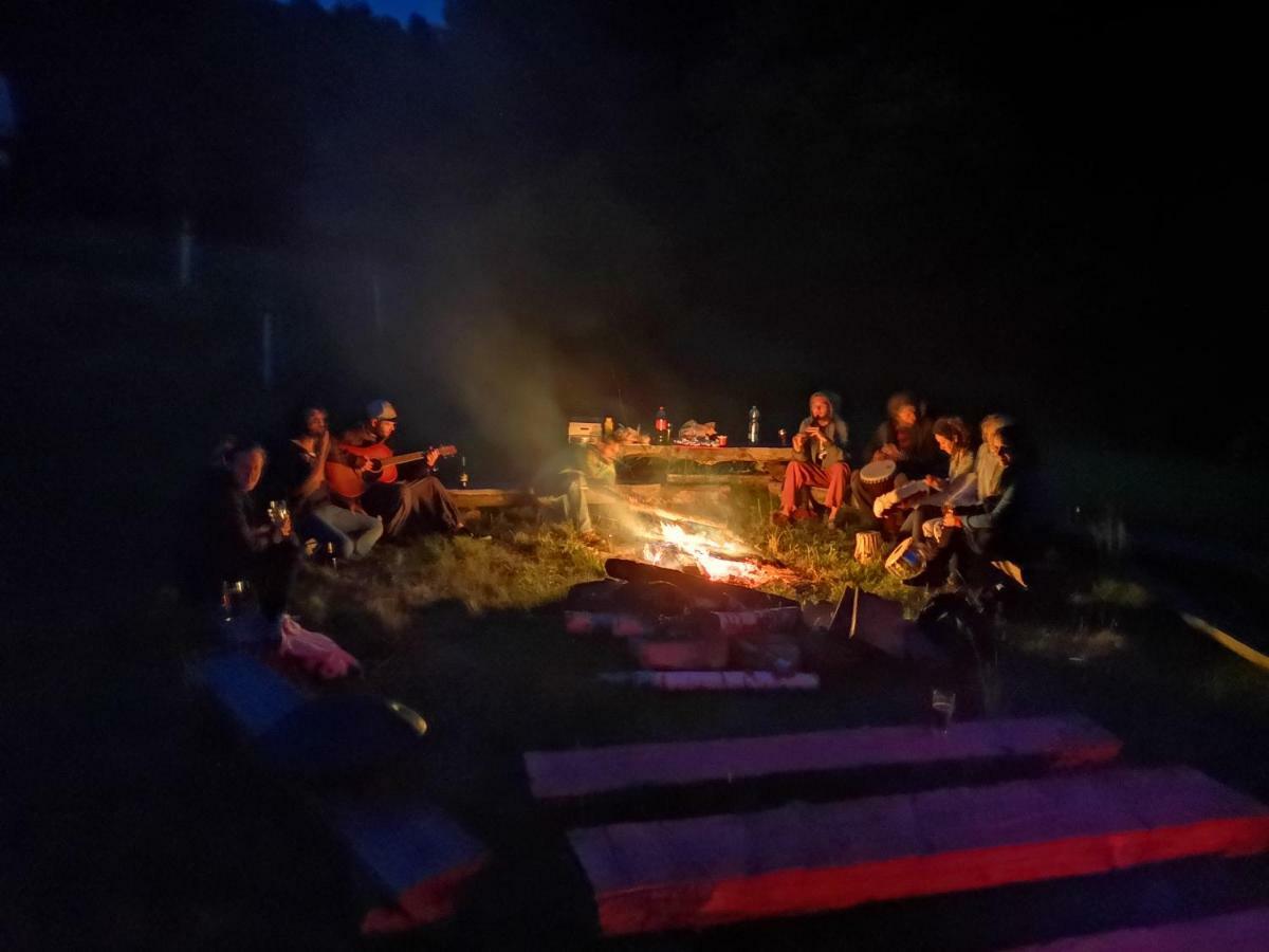 Camping V Raji - Palda Rovensko pod Troskami Екстериор снимка