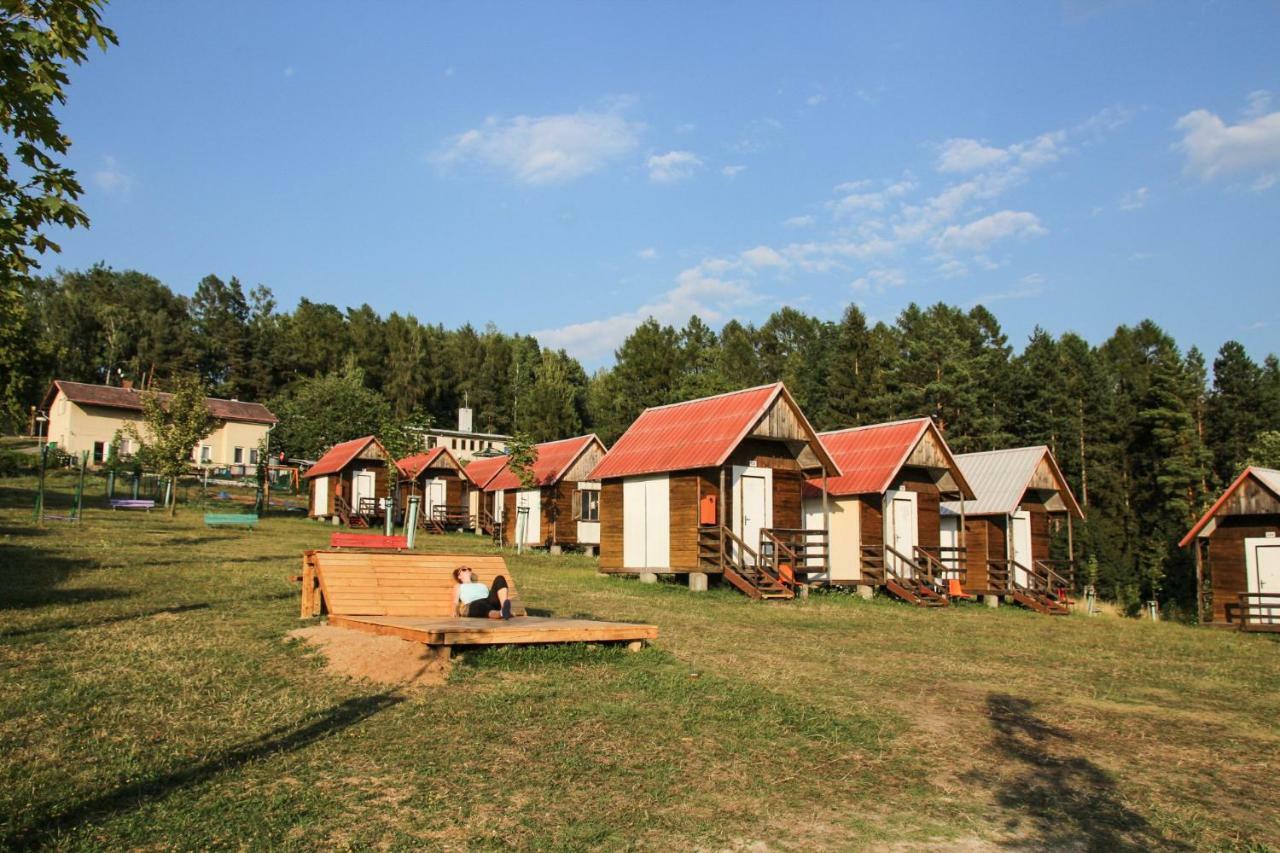 Camping V Raji - Palda Rovensko pod Troskami Екстериор снимка