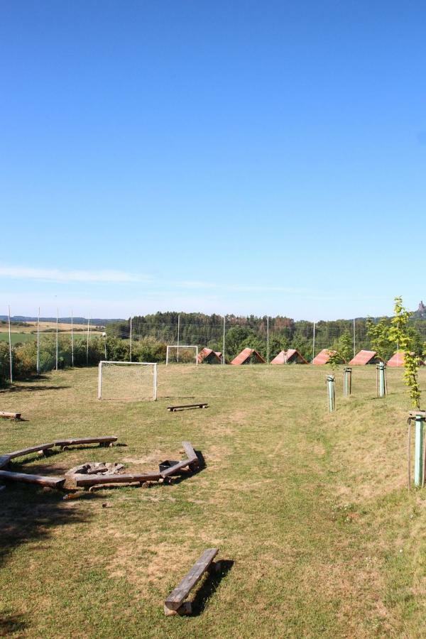 Camping V Raji - Palda Rovensko pod Troskami Екстериор снимка