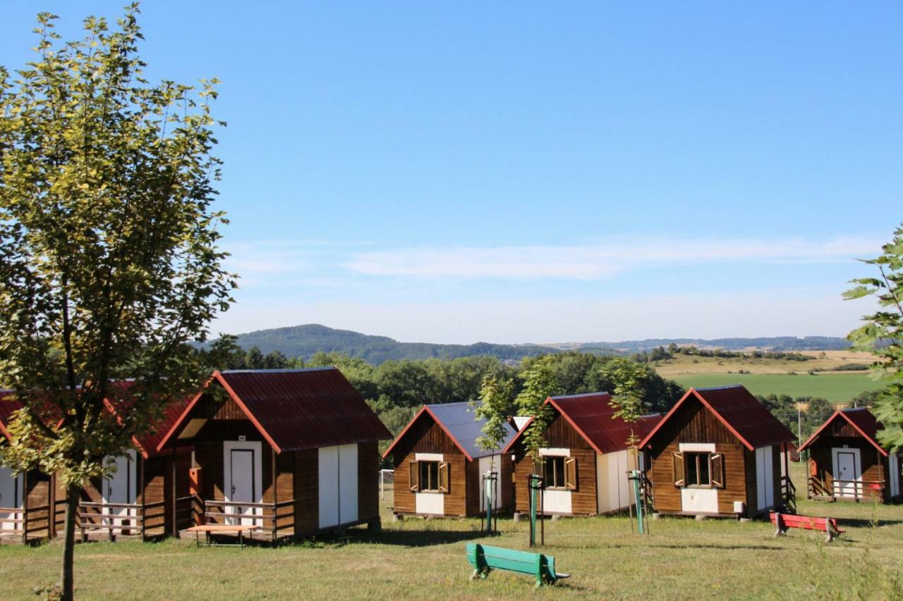 Camping V Raji - Palda Rovensko pod Troskami Екстериор снимка